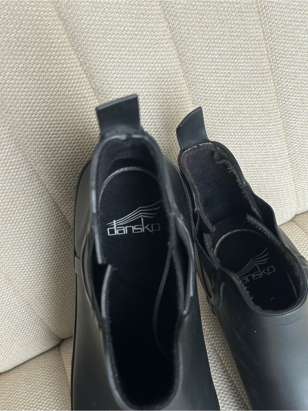 Dansko Rosa Chelsea Rain Boot Black - Picture 7 of 8